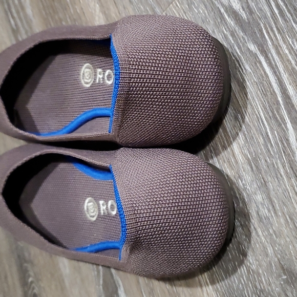 Rothys Mink flats round toe (retired color) size 8 - Picture 3 of 4
